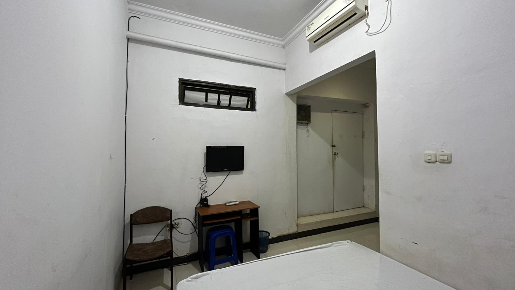Oyo 92100 Kost Biru